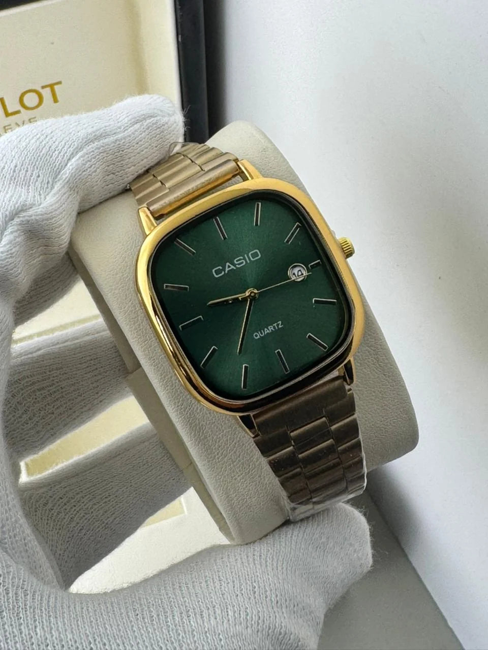 Casio Analog Golden in Green